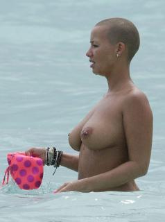 Amber Rose in Topless [888x1191] [228.42 kb]