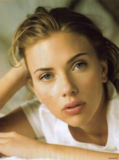 Scarlett Johansson in Vogue [1000x1334] [180.27 kb]