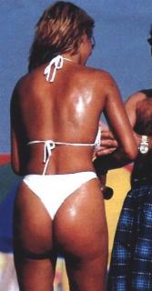 Ivonne Reyes in Bikini [315x603] [31.02 kb]