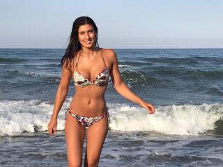 Lucía Heras en Bikini [1200x901] [163.6 kb]