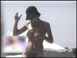 Daniela Cardone in Topless [765x574] [47.93 kb]