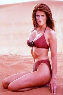 Angie Everhart [322x480] [25.23 kb]
