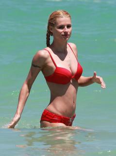 Michelle Hunziker [1200x1601] [126.33 kb]