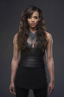 Hannah John-Kamen [801x1200] [126.67 kb]