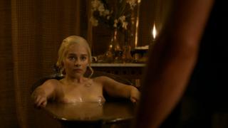 Emilia Clarke in Game Of Thrones Nude [1280x720] [94.32 kb]