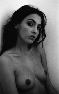 Erika Albonetti Nue [1017x1600] [504.22 kb]