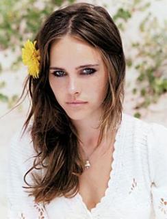 Isabel Lucas [255x334] [16.54 kb]