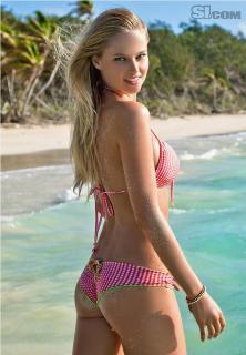 Genevieve Morton dans Si Swimsuit 2011 [671x966] [90.33 kb]