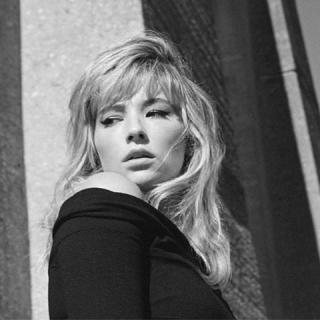 Haley Bennett in W Magazine [480x480] [46.96 kb]