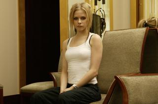 Avril Lavigne [3366x2240] [864.25 kb]