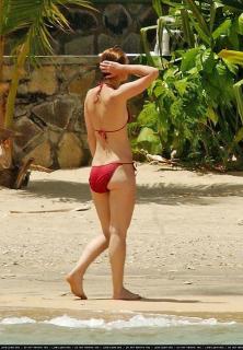 Keira Knightley in Bikini [800x1151] [280.48 kb]