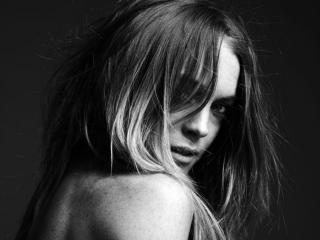 Lindsay Lohan [900x676] [80.08 kb]
