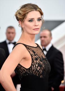 Mischa Barton [737x1024] [123.63 kb]