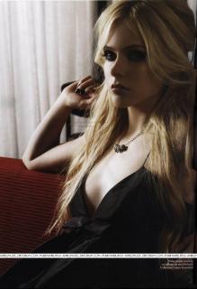 Avril Lavigne [1000x1459] [119.57 kb]