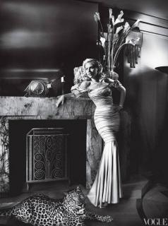 Scarlett Johansson en Vogue [664x890] [93.68 kb]