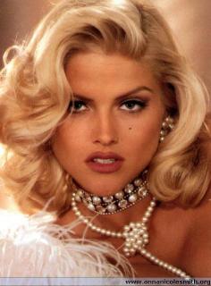 Anna Nicole Smith [471x636] [47.58 kb]