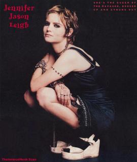 Jennifer Jason Leigh [800x947] [90.18 kb]