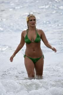 Brooke Hogan in Bikini [1200x1800] [335.02 kb]
