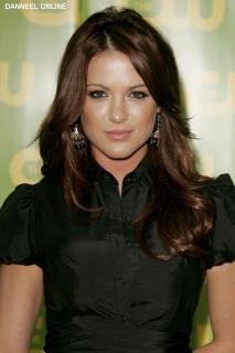 Danneel Harris Ackles [1068x1600] [173.47 kb]