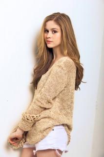 Erin Moriarty [640x960] [83.77 kb]