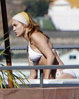 Jennifer Lopez [980x1236] [97.44 kb]