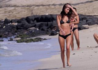Megan Fox en Bikini [1681x1200] [211.18 kb]