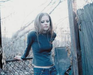 Avril Lavigne [931x750] [112.15 kb]