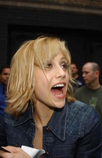 Brittany Murphy [1960x3008] [481.06 kb]