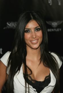 Kim Kardashian [2062x3000] [442.9 kb]