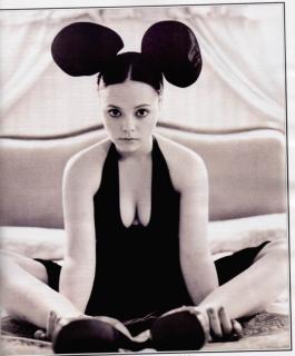 Christina Ricci [928x1120] [100.36 kb]