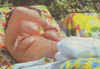 Victoria Beckham in Topless [448x308] [36.88 kb]