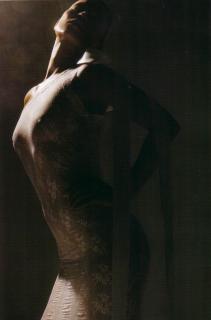 Kate Moss [1321x2000] [293.02 kb]