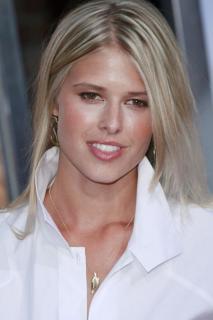 Sarah Wright [562x844] [73.62 kb]