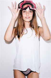 Alicia Medina in Gq [1000x1503] [469.96 kb]