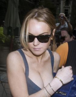Lindsay Lohan [1200x1527] [148.08 kb]