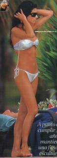 Sonia Ferrer dans Bikini [447x1233] [66.43 kb]