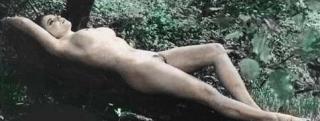 Geri Halliwell Nude [483x183] [19.84 kb]