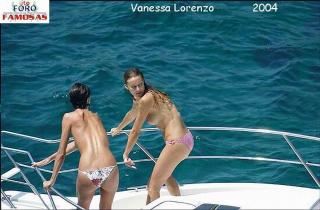 Vanesa Lorenzo in Topless [1000x657] [104.21 kb]