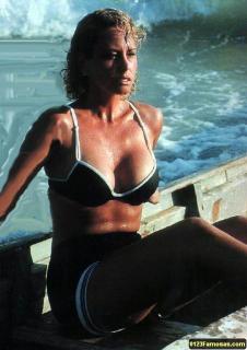 Lara Dibildos in Bikini [450x635] [45.66 kb]