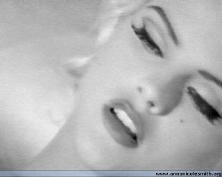 Anna Nicole Smith [640x512] [25.98 kb]