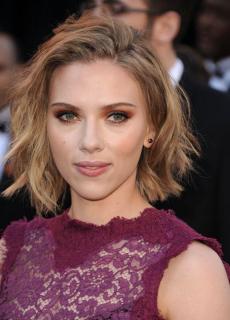 Scarlett Johansson [864x1200] [130.69 kb]