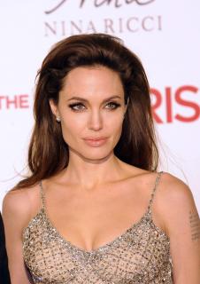 Angelina Jolie [1000x1411] [168 kb]