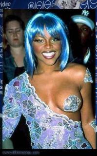 Lil Kim [312x500] [41 kb]