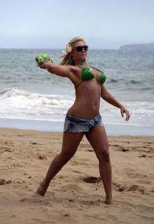 Brooke Hogan in Bikini [1200x1732] [417.83 kb]