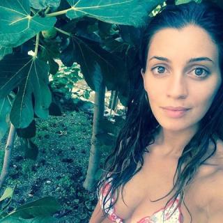 Rossella Fiamingo en Bikini [480x480] [77.33 kb]