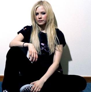 Avril Lavigne [542x552] [35.33 kb]
