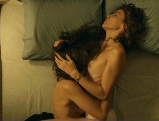 Video Irene Arcos And Verónica Sánchez Nude, Lesbian Scene - The Pier (2019)