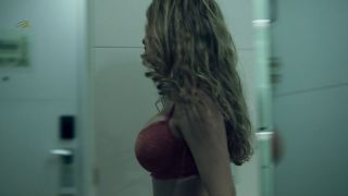 Video Sara Jimenez Sexy, Grandes Tetas - Caronte 1x08