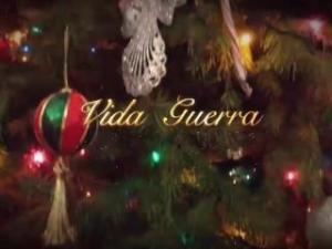 Video Vida Guerra Christmas Striptease