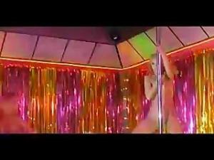 Video Elizabeth Berkley & Rena Riffel In Movie Showgirls